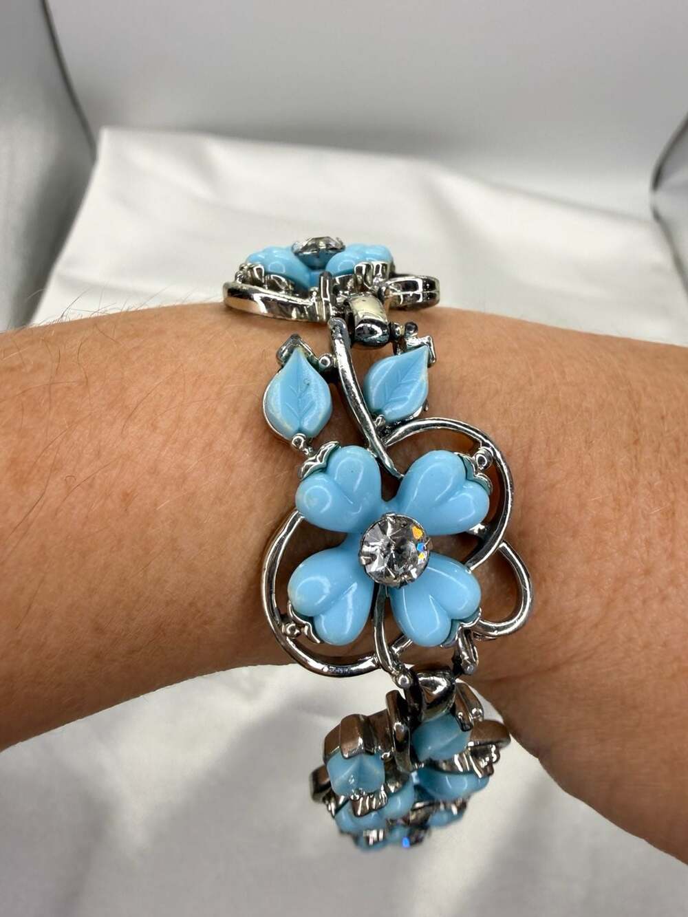 Kramer Blue Flower Rhinestone Link Bracelet 7.5 Inches
